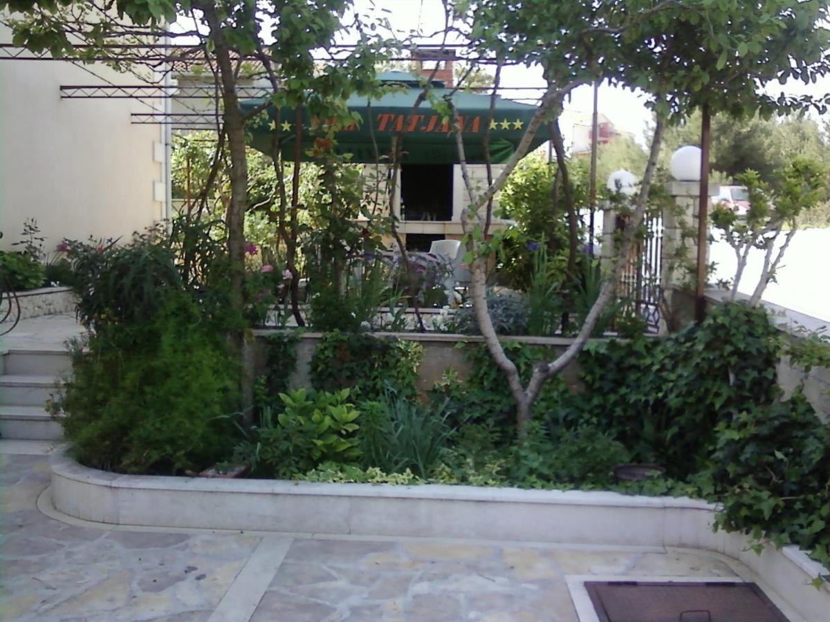 Rooms & Studio Villa Tatjana Супетар Екстериор снимка