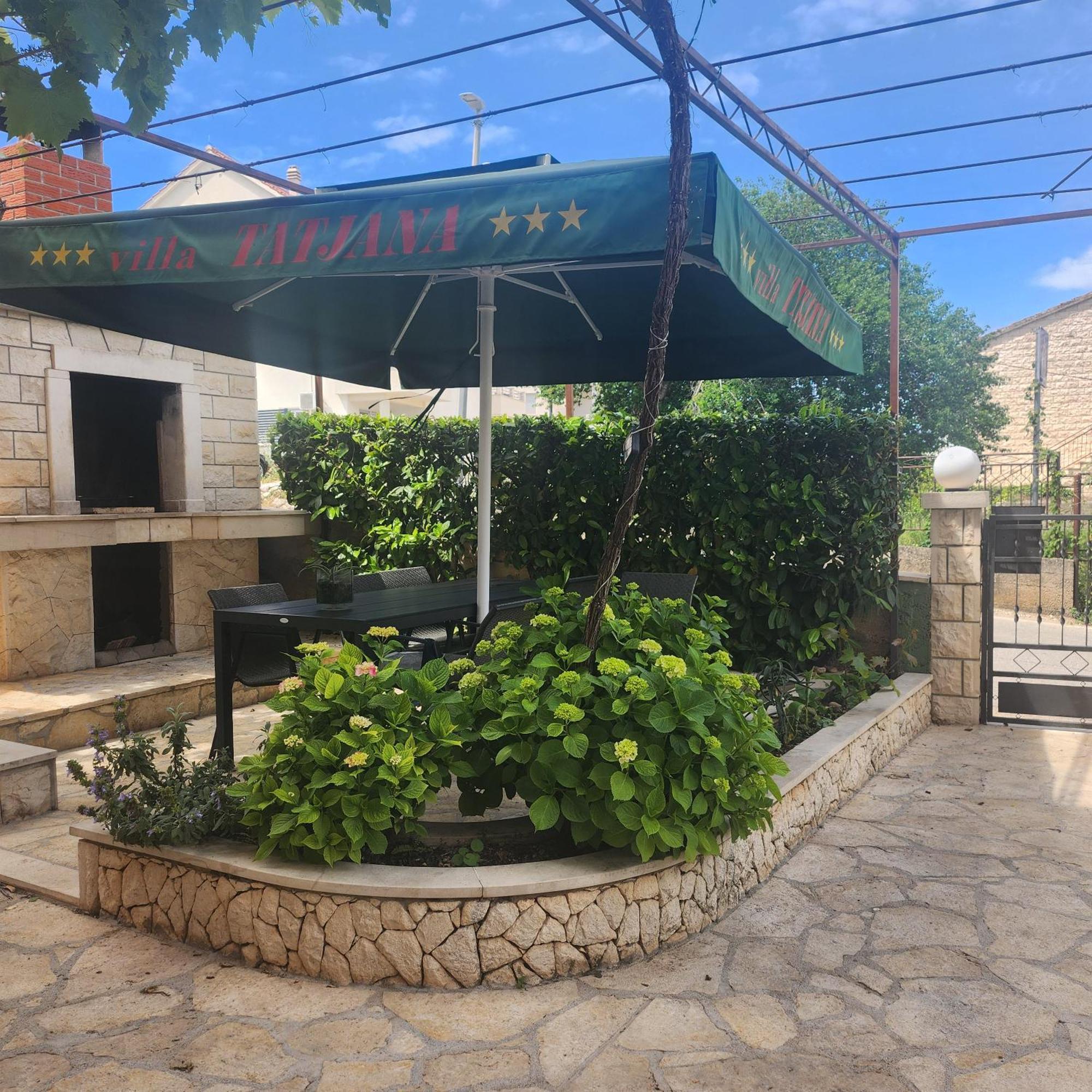 Rooms & Studio Villa Tatjana Супетар Екстериор снимка
