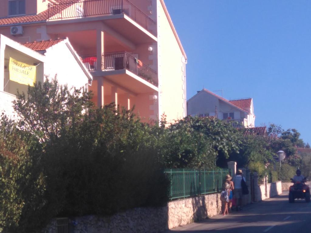 Rooms & Studio Villa Tatjana Супетар Екстериор снимка