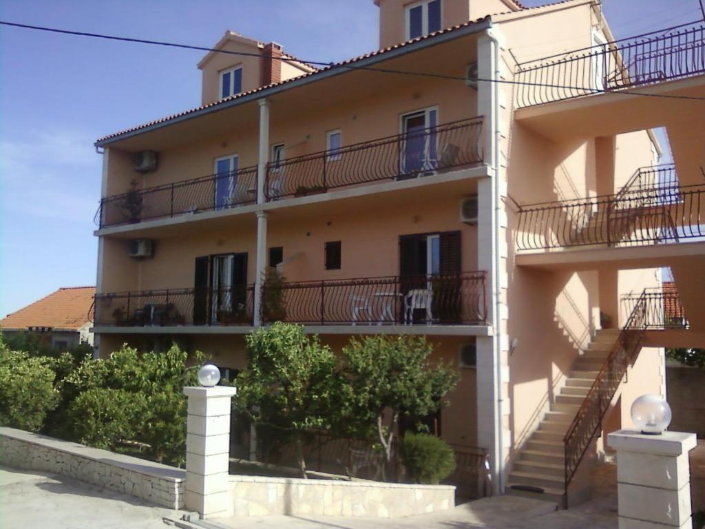 Rooms & Studio Villa Tatjana Супетар Екстериор снимка